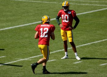 NFL fans still can’t believe the Packers wasted a pick on Jordan Love