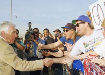 Marv Levy, Cornelius Bennett, former Bills eager to see Buffalo ‘finally’ win title – NFL Nation