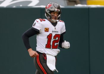 Tom Brady fires off funny tweet, and it’s peak offseason