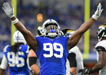 Indianapolis Colts interested in re-signing Justin Houston