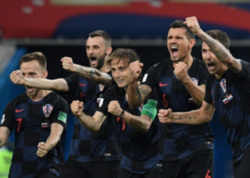 Do penalty shoot-out wins count as wins or draws in record runs?