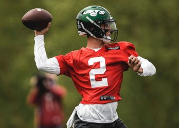 Zach Wilson’s uncle books charter so fans can attend nephew’s Jets debut – NFL Nation