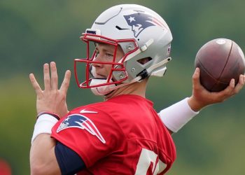 Patriots QBs: Mac Jones overcomes adversity; Cam Newton a model teammate – NFL Nation