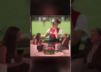 'Natalie Portman discusses Aussie Rules Football on The Ellen Show' 15MOF