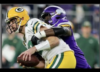 NFL's MVP AT THE MIDWAY: Rodgers or Mahomes?