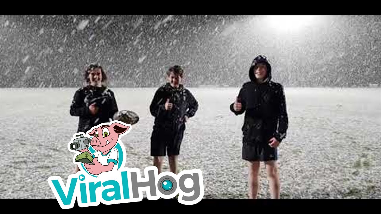 Rare Heavy Snowfall During Aussie Rules Practice in Australia || ViralHog