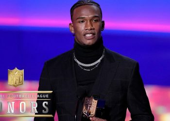 Garrett Wilson Wins Offensive Rookie of the Year Award | 2023 NFL Honors