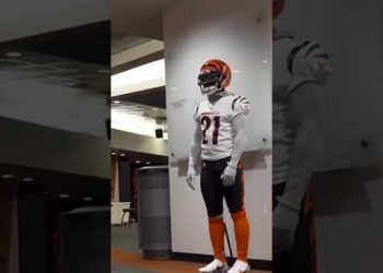 Burrow was not havin' Mike Hilton's mannequin prank (@Bengals) #shorts