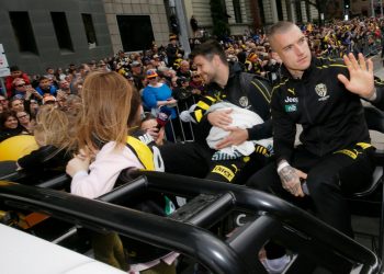 GF parade goes back to the future, former great’s warning for injured Blues, Fly’s Magpie Army callout