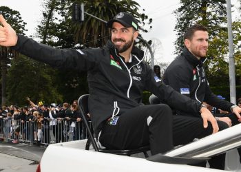 Grand Final Parade returns to Melbourne's streets to celebrate with thousands of fans