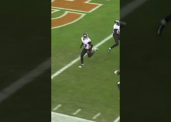 Keep Fields and Draft a QB #nfl #chicagobears #fields #football #bears #nfldraft