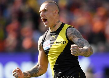 Who should be higher, Dusty or De Goey?