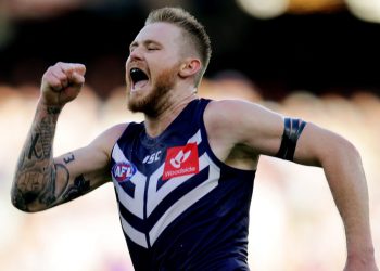 Tributes pour in for former Dockers, Giants forward Cam McCarthy