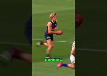 Learn the Basics of Aussie Rules Football  Scoring, Passing, and Handballing #afl #aflfooty #footy