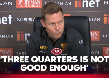 Sam Mitchell reflects on 'frustrating' fourth quarter fall-off | Hawks Press Conference | Fox Footy
