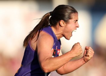 Dockers sink Bombers to end AFLW season, continue nightmare finals drought