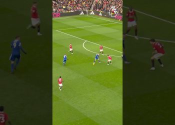 Brilliant defending from Kobbie Mainoo!