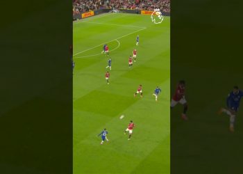 Joao Felix solo 50-yard run & finish vs Man Utd