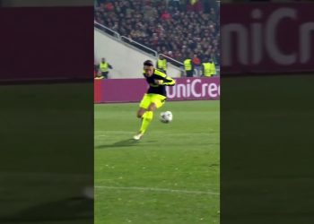 Ozil Skills | Mesut Ozil | Azeez Journey Hunt