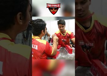Akash Kumar vs Shiv Kaushik | Pro Panja League #shorts  #viralshorts2022 #armwrestling #ytshorts