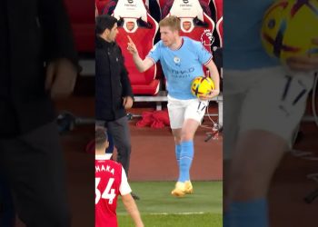 De Bruyne and Arteta Touchline DRAMA