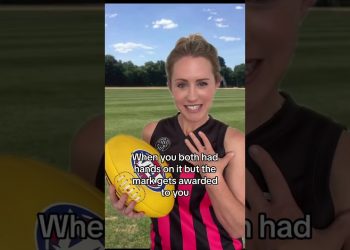 #aflw #aflwomens #afl #aussierules #aussierulesfootball #football #womensfootball #kicklikeagirl